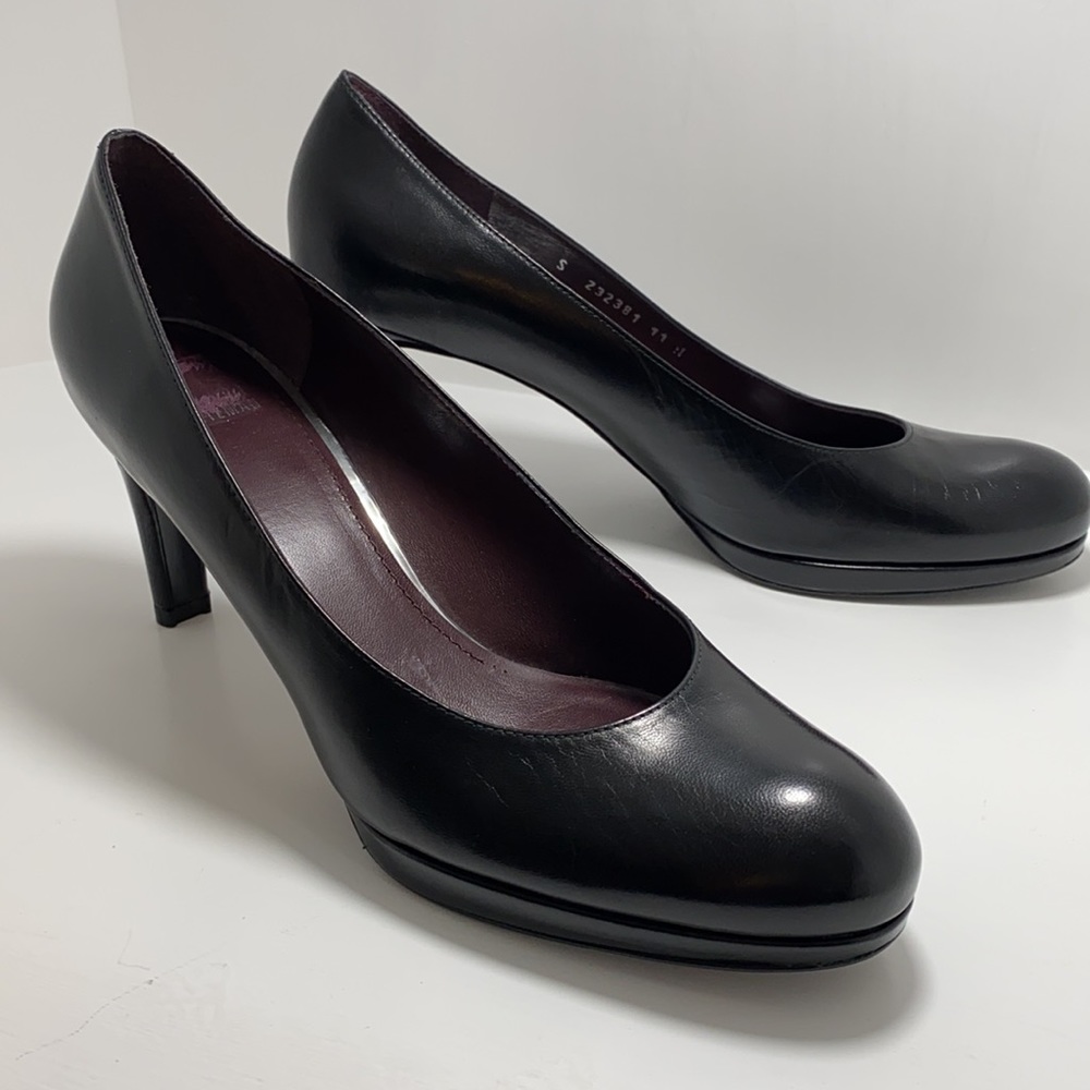 Stuart Weitzman Leather Platform Pump. - image 4